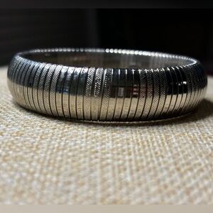 Vintage Marshall Metal Manufactory LTD Gas Pipe Spring Stretch Bangle Bracelet